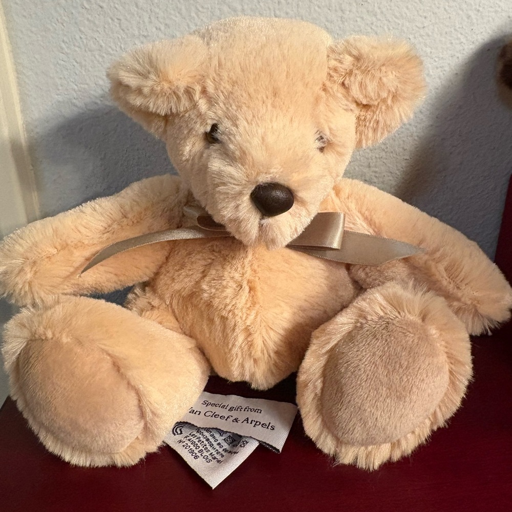 Van Cleef & Arpels Beige Plush Bear